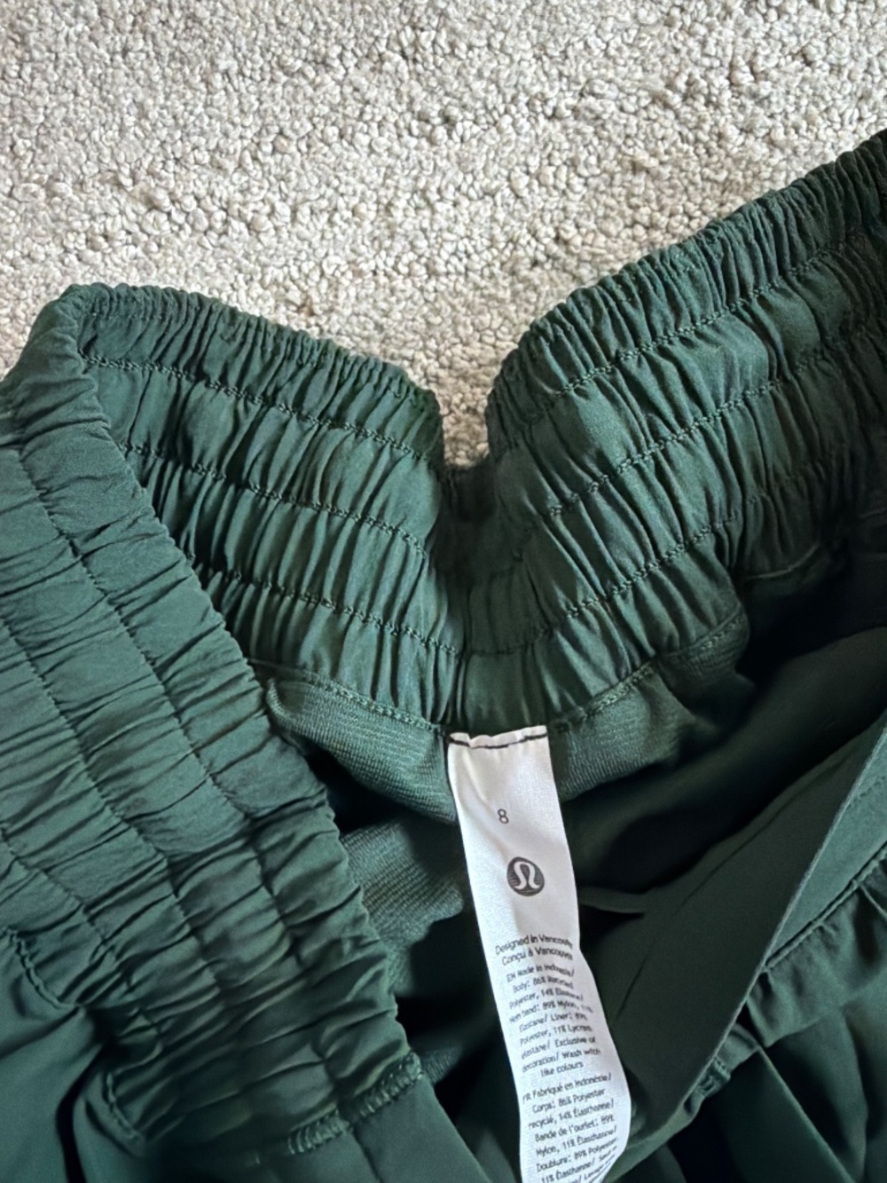 lululemon hotty hot shorts - Picture 3 of 4